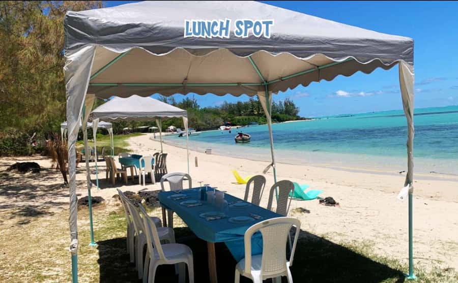 Mauritius: Ile aux Cerfs Speedboat Tour with Lunch & Drinks - Should you book the Île aux Cerfs speedboat tour?