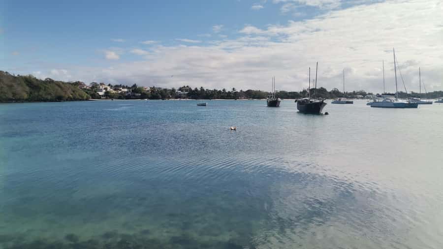 Mauritius: Ile aux cerfs, waterfalls and bbq Boat Day - GRSE waterfall adds a different side of Mauritius