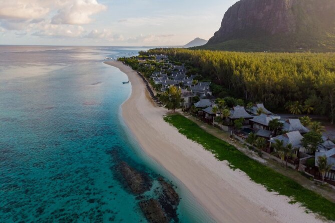 Mauritius Private Transfers: Airport and Ground Services - Drivers, communication, and the human side