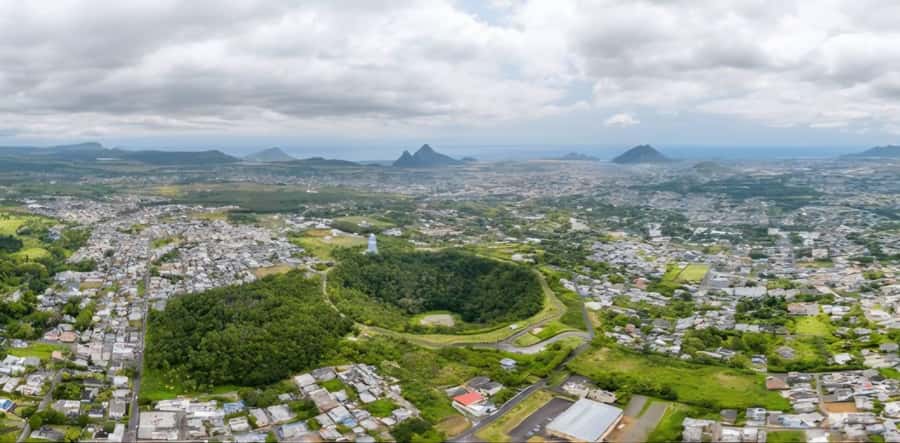 Mauritius: Sights of the South Private Tour with Rum Tasting - Trou aux Cerfs and the central plateau