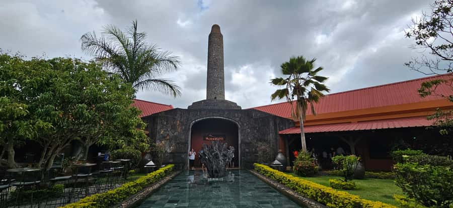 Mauritius: Sights of the South Private Tour with Rum Tasting - Floreal factories: useful stop or time drain?