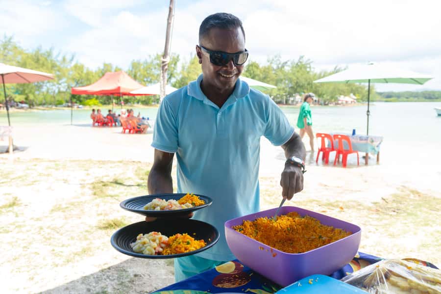 Mauritius: Speedboat Ile aux Cerfs, GRSE Waterfall, BBQ, Bar - FAQ