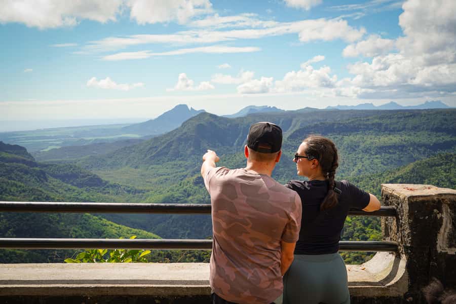 Mauritius: Sunrise Mountain Hike with Southwest Road-trip - Le Morne and Piton Canot: choose the challenge carefully