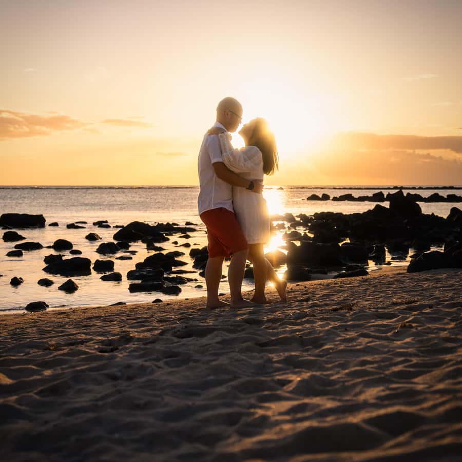 Mauritius: Sunset photoshoot (Honeymoon/family shoots) - Why a sunset photoshoot fits a Mauritius holiday