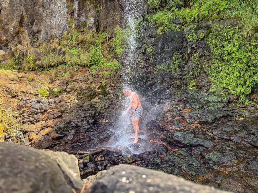 Mauritius: The Wild South Hiking Tour with a Guide - Mamzelle Waterfall and the natural massage
