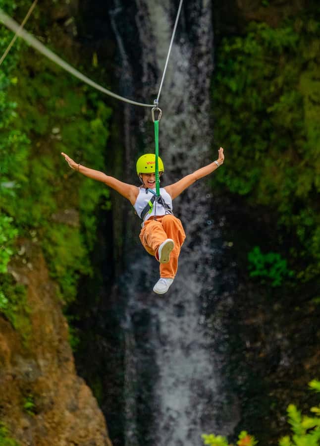Mauritius: Vallé Advenature Park: Waterfall Zipline - Flying above the waterfalls