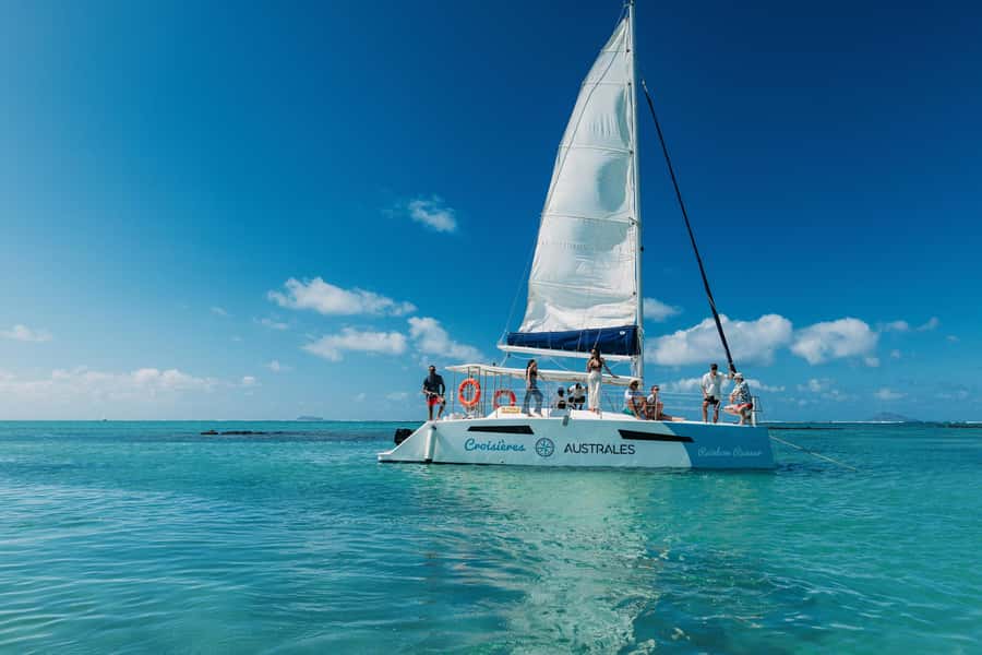 North East of Mauritius: Catamaran Cruise w/ BBQ Lunch - Swimming and Snorkeling in Grand-Gaube Lagoon