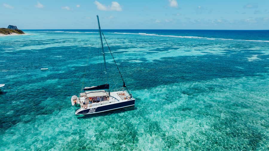 North of Mauritius: Catamaran Cruise w/ BBQ Lunch - Sailing toward Coin de Mire