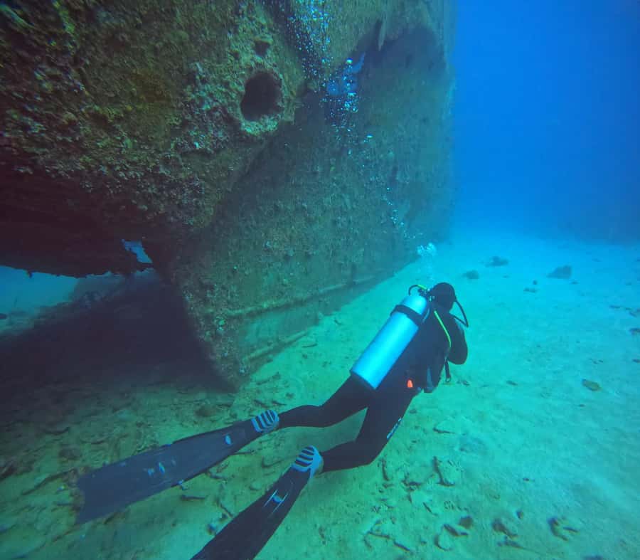 North of Mauritius: Scuba Diving Tour - Gear, certification, and the refresher rule
