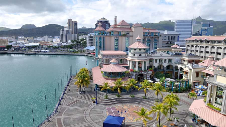 North Tour: Port Louis, Caudan, Citadelle, Botanical Garden - What the private sedan means in practice