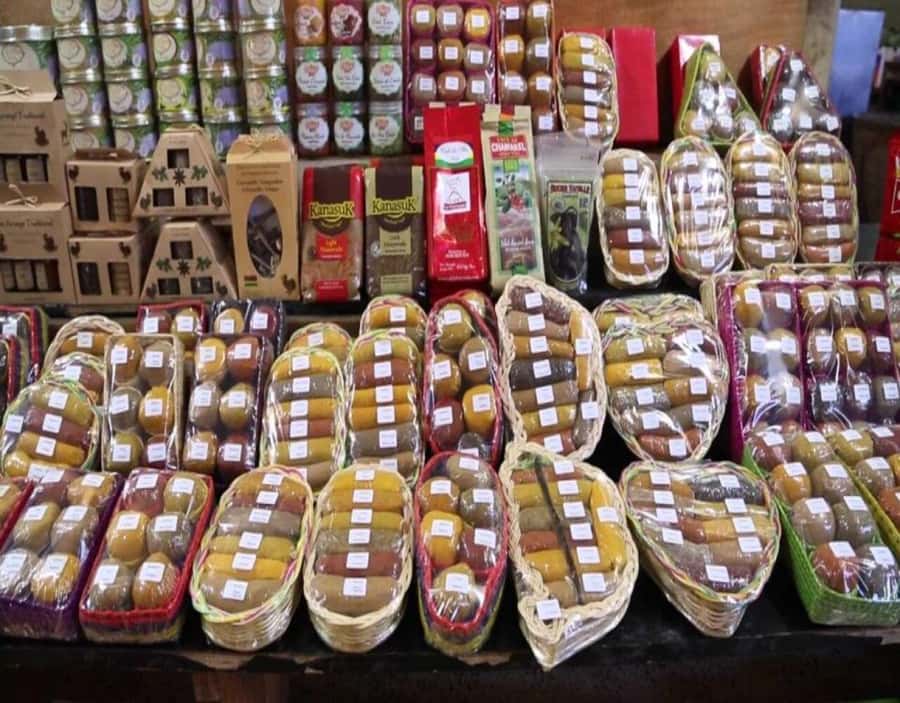 Port Louis: Private Guided Tour and Street Food Tasting - Citadelle Fort and the military side of Port Louis