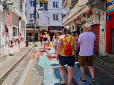 Port Louis: Street Eats and City Highlights Walking Tour