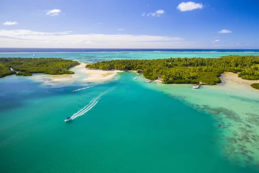 Private Catamaran Charter to Ile aux Cerfs - What the $1,354 group price really means