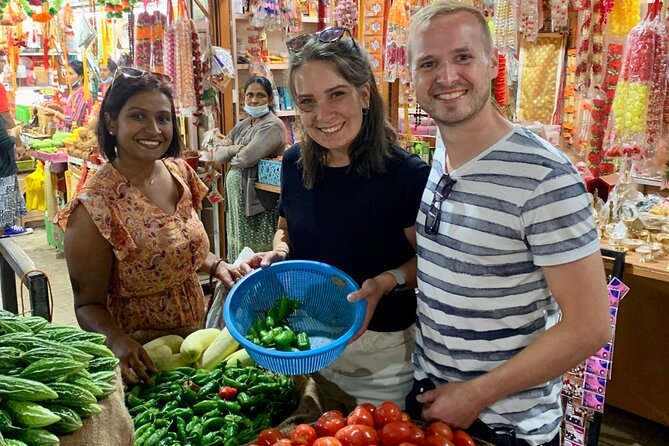 Private Cooking Class Experience with Farmers Market Visit - Should you book the Flacq Market cooking experience?