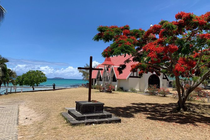 Private Guided Tour of Northern Mauritius with Shopping in Port Louis - A full northern Mauritius day, from markets to sea views