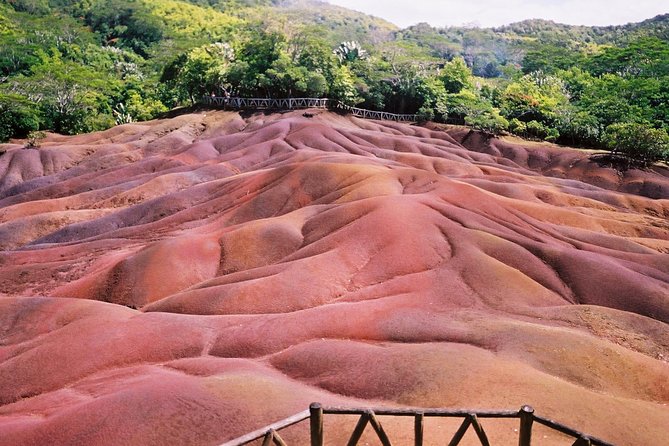 Private Mauritius South Day Tour - Chamarel’s seven colors in a private park
