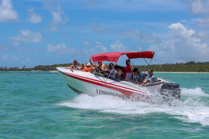 Private speed boat to ile aux cerfs - Tropical beaches with room to set your pace