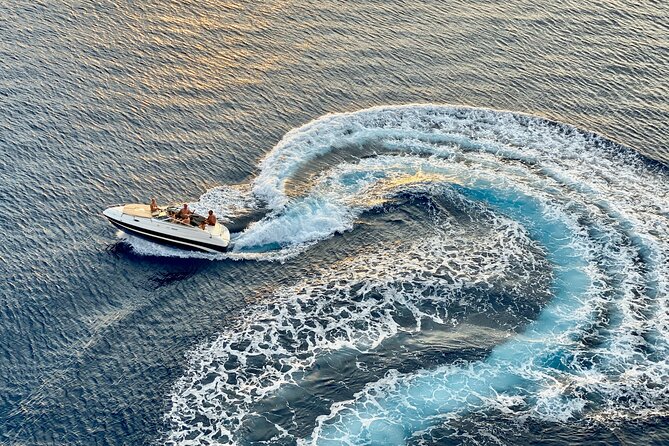 Private speed boat to Ile aux Cerfs full-day Incl: Lunch & Transfer - Seeing Grand River South East Waterfall by Speedboat