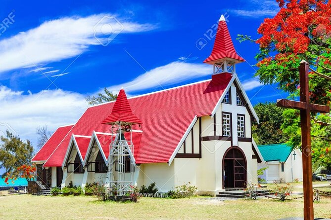Private Tour in Northern Mauritius - Fort Adelaide: Port Louis from its strongest viewpoint