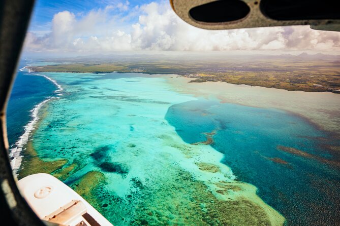 Seaplane Tours over the turquoise lagoon of the East of Mauritius - Why this seaplane flight feels different