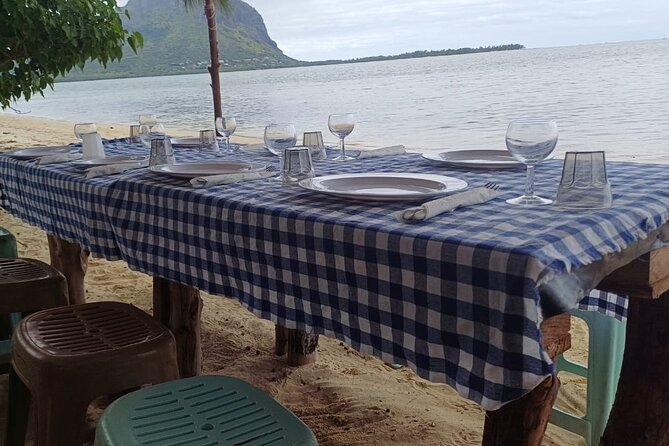 Shared 10 Pax Boat Tour: Dolphin Watching, Snorkelling and BBQ - Beach time and the blue lagoon