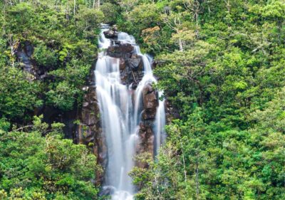 South: Gorges, Waterfalls, Lakes, Trails, 23 Coloured Earth