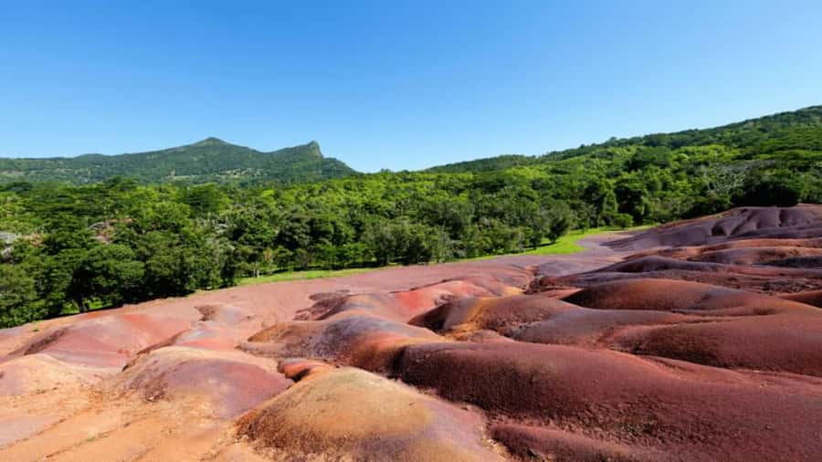 Southern Mauritius: Volcanoes & Coloured Earth - One day, several sides of southern Mauritius