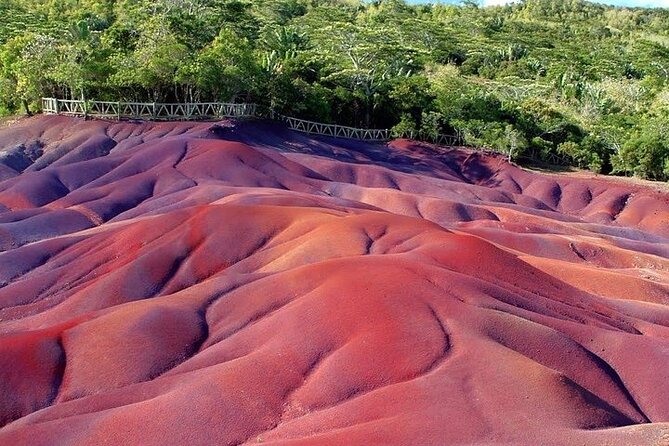 Southern Tales: Full-day incl Crocodile Park & 23 Colored Earth - Why this route gives you a useful taste of Mauritius