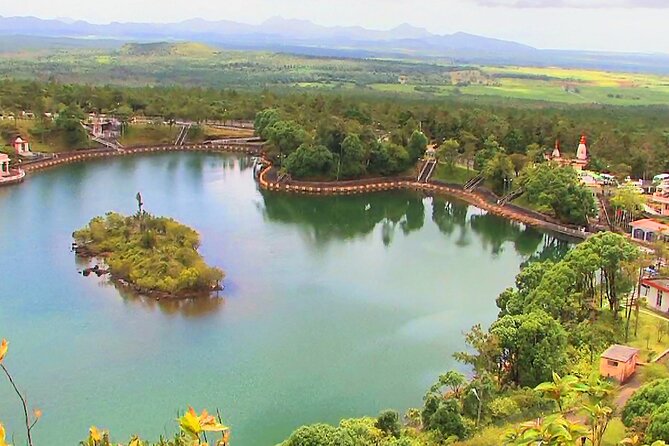 Southern Tales: Full-day incl Crocodile Park & 23 Colored Earth - Twenty Three Colored Earth at Vallée des Couleurs