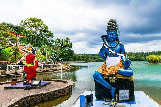 The Gorgeous South of Mauritius: Full-day tour incl Tea Factory & Crocodile park - One day, many faces of southern Mauritius
