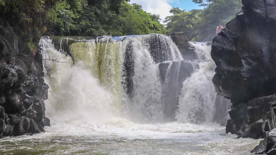 Trou d'Eau Douce: 5 Island Adventure with BBQ & Snorkeling - Snorkeling near Grand Port